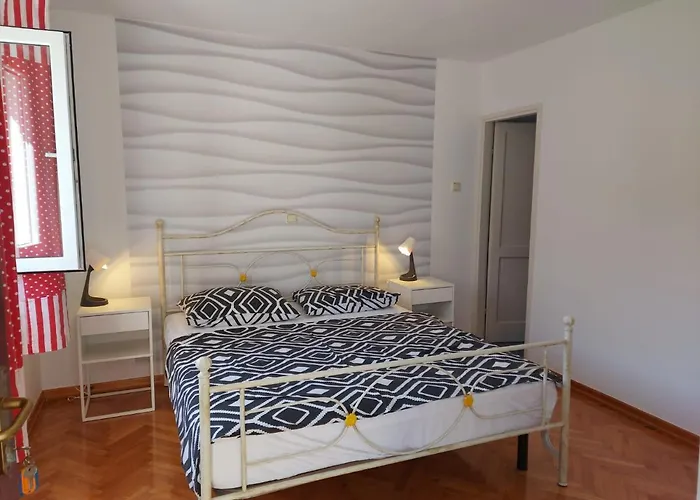 Kuca Luce-soba Br.3 3* 말리로시니