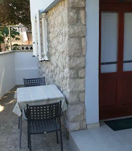 Kuca Luce-soba Br.3 3* 말리로시니